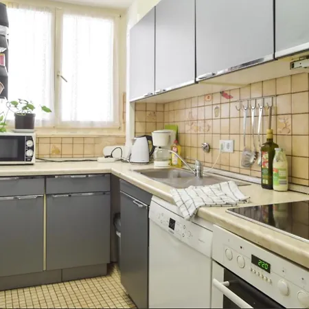 Cozy In Near Center With Shared Bathroom And Kitchen Stuttgart